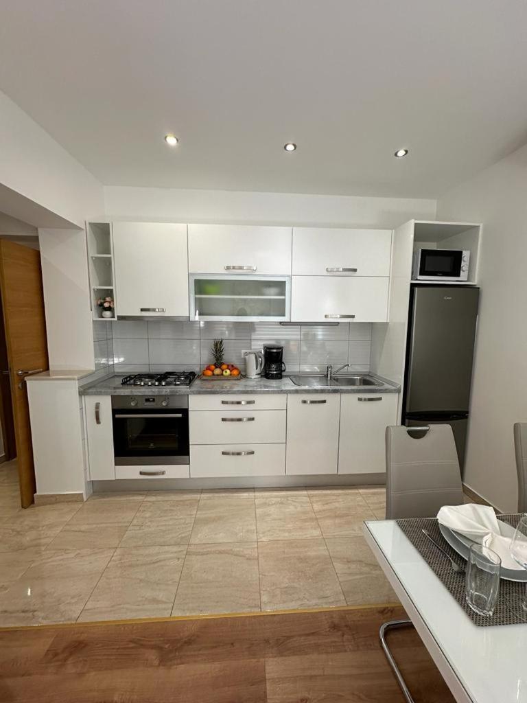 Apartmani Vice Brela Bagian luar foto