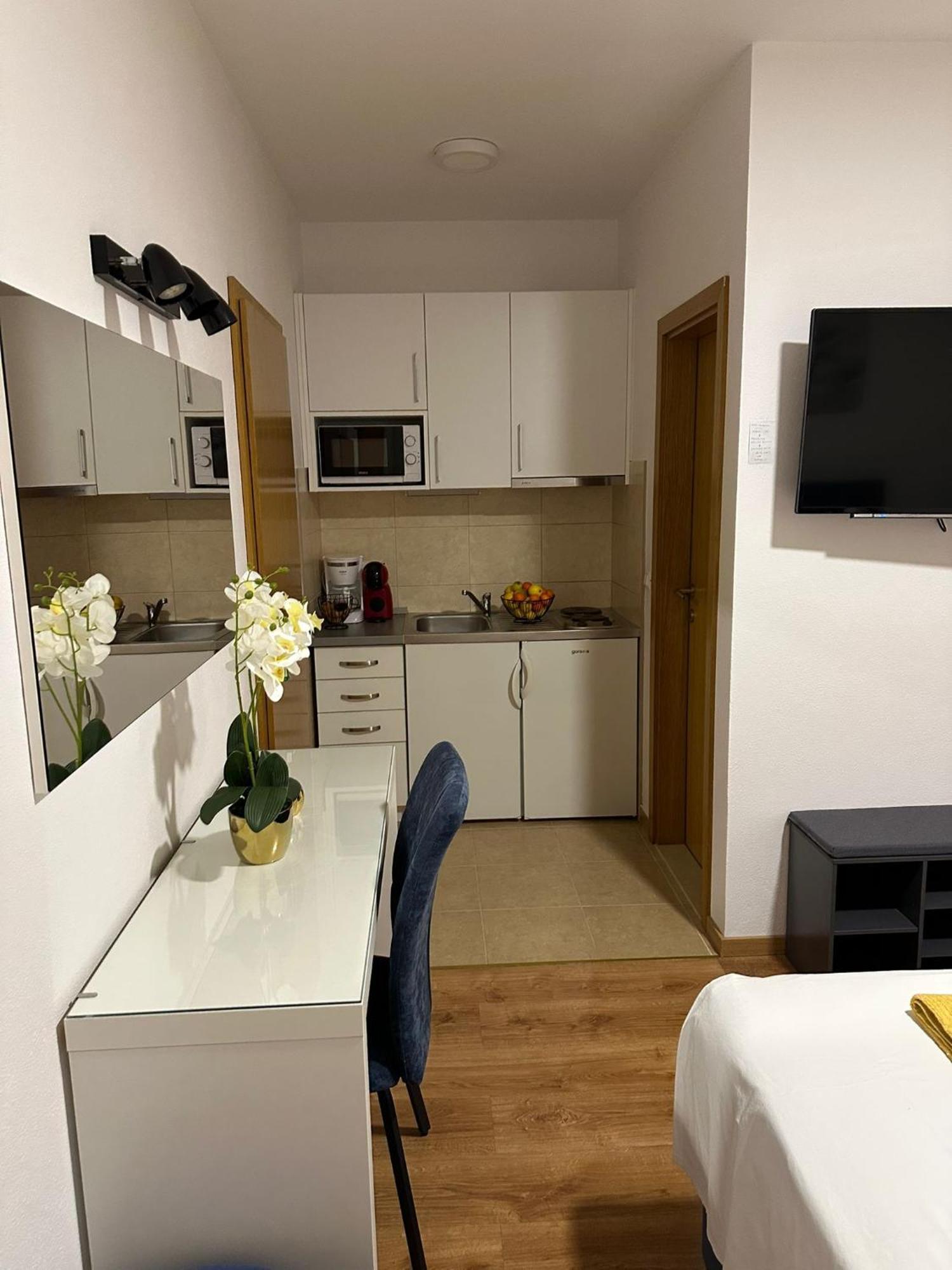 Apartmani Vice Brela Bagian luar foto